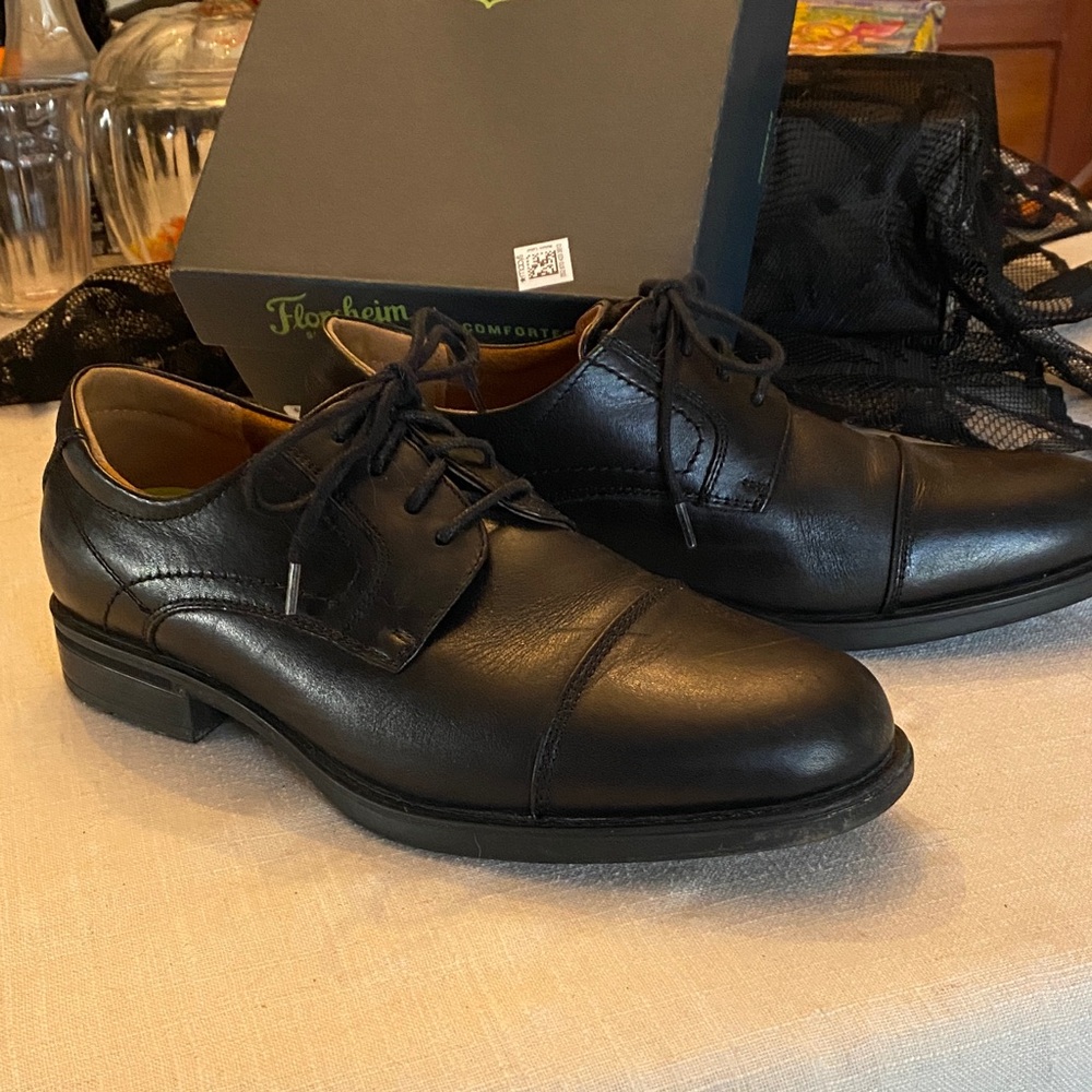 Florsheim Men's Comfortech Classic Black Oxfords - Size 7 1/2